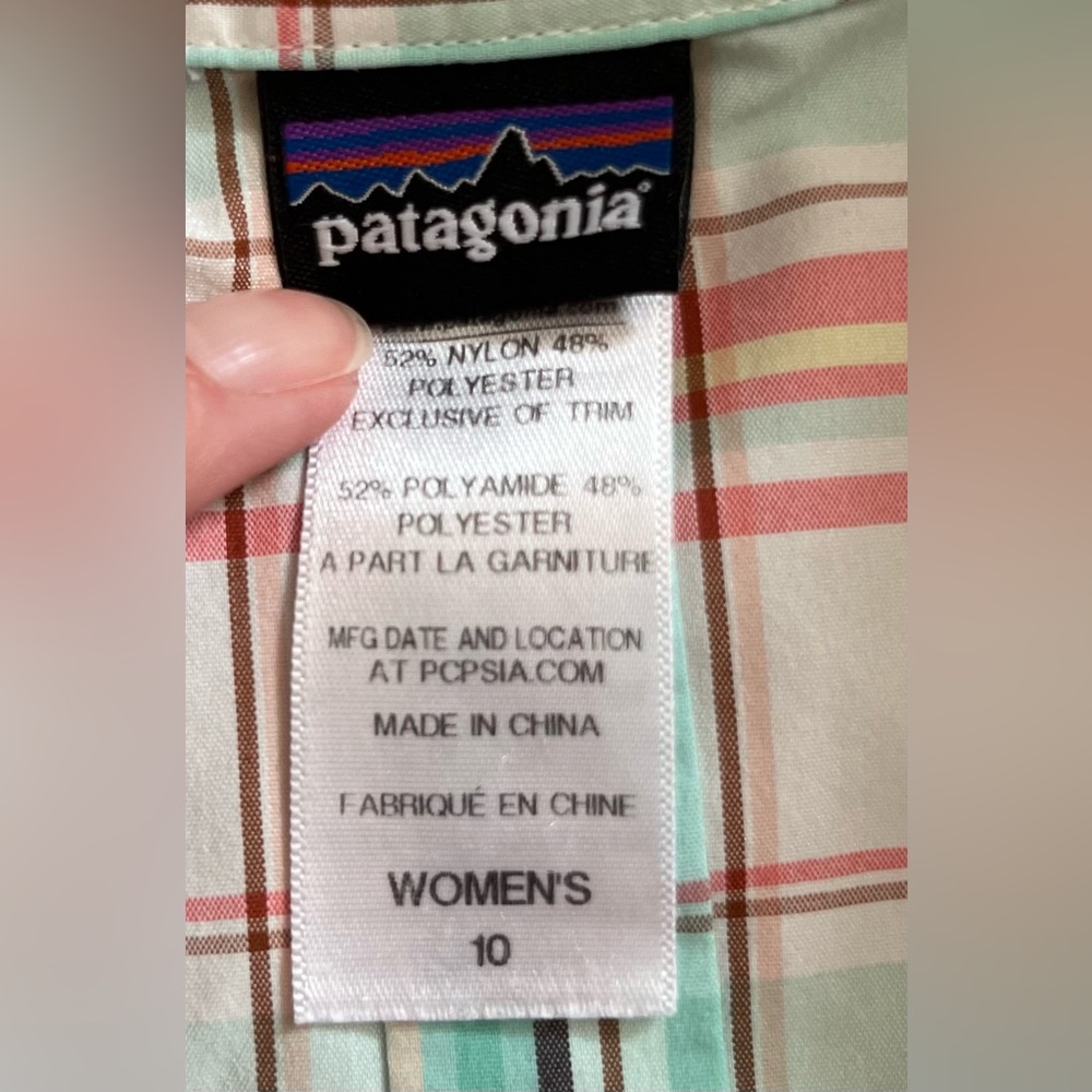 Patagonia Nylon/Polyester Long Sleeve Button Shirt Women’s Sz 10 Green Plaid - Picture 8 of 8
